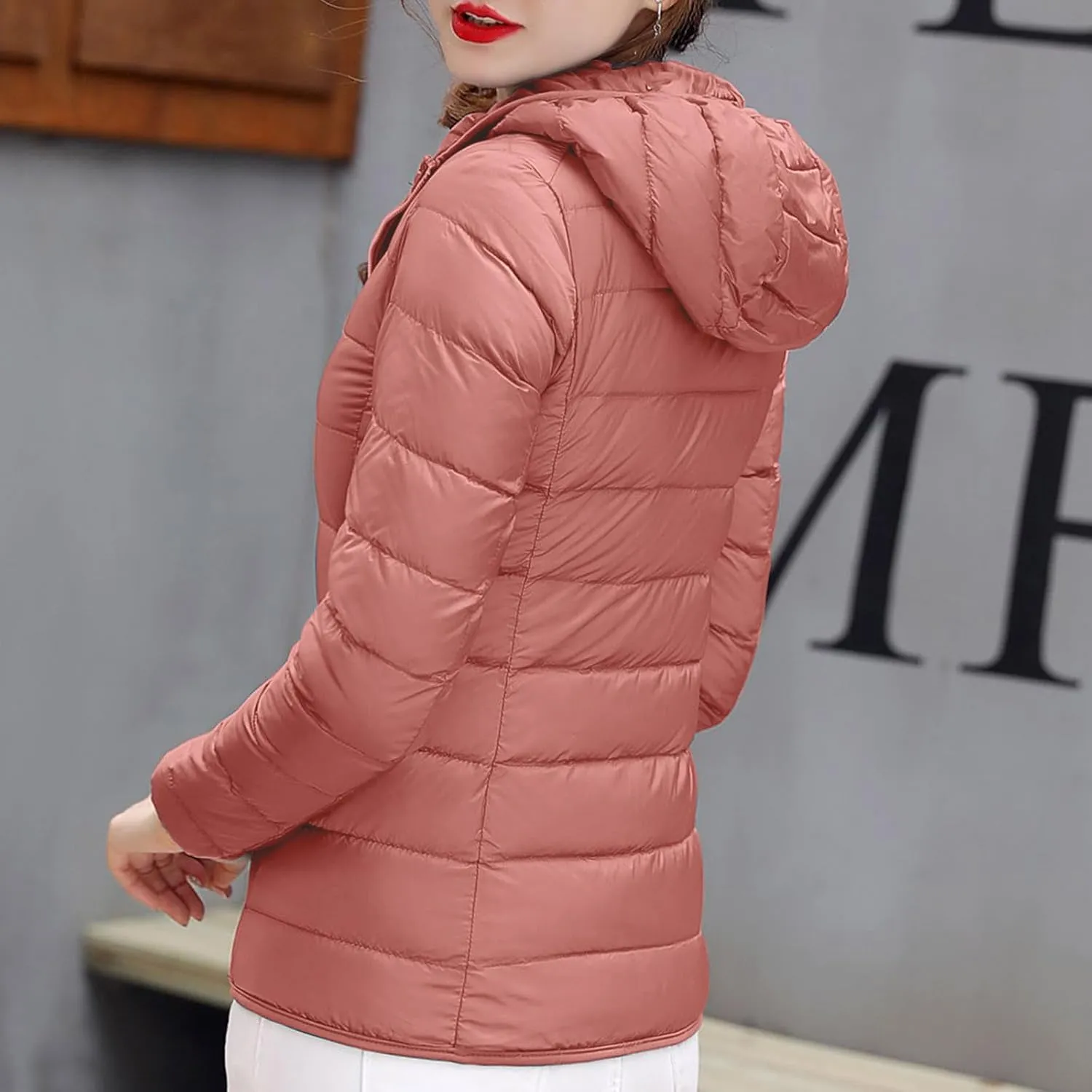 lcziwo Women's Short down Jacket Lightweight Slim Hooded Puffer Jacket Stand Collar Zip Quilted Winter Coat with Pockets