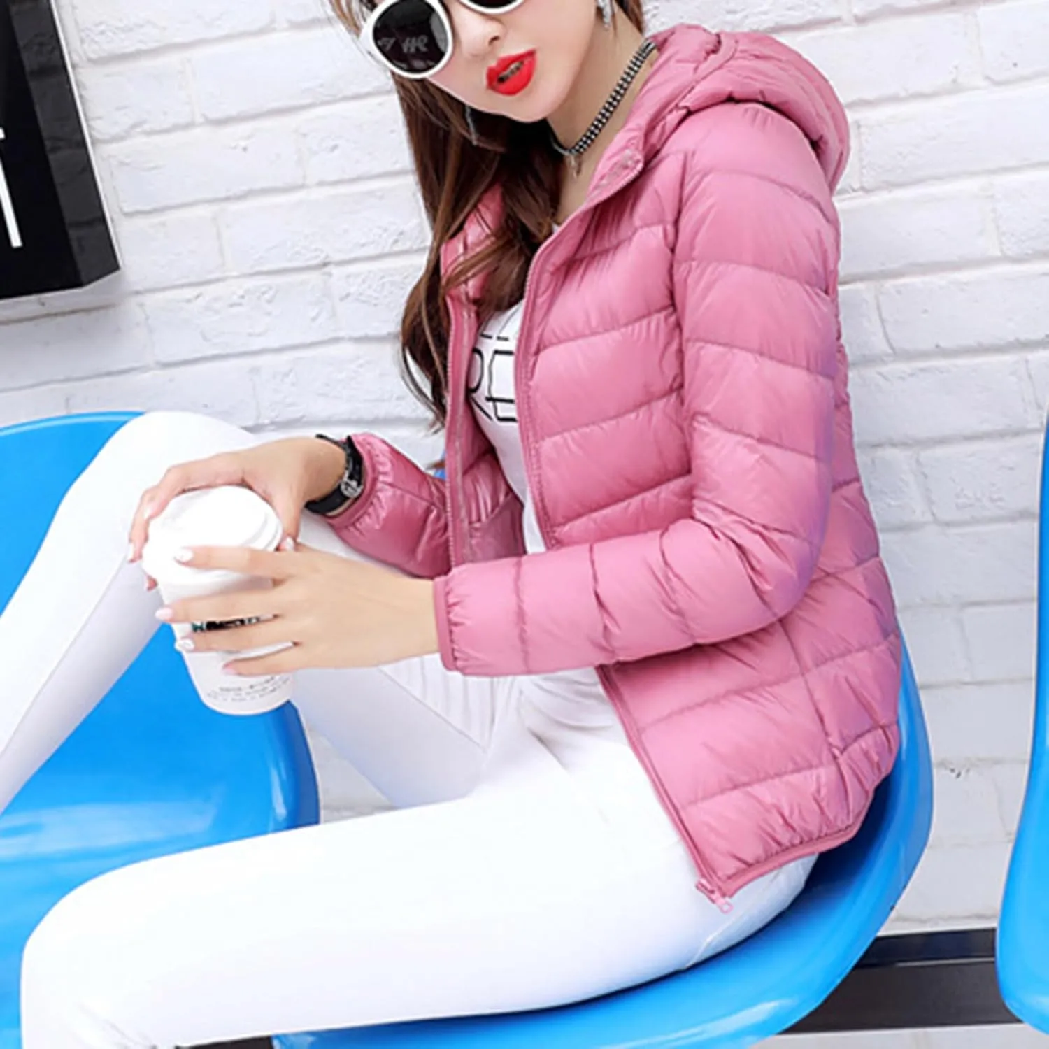 lcziwo Women's Short down Jacket Lightweight Slim Hooded Puffer Jacket Stand Collar Zip Quilted Winter Coat with Pockets